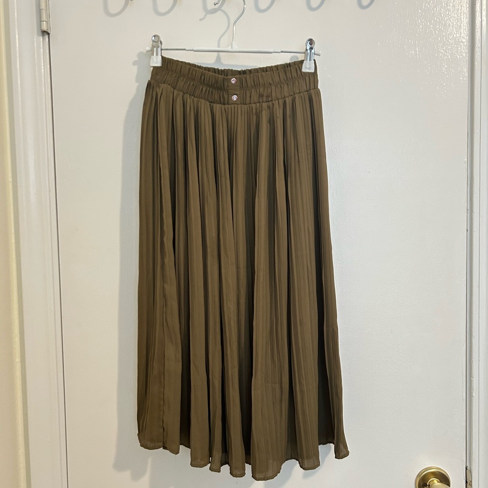 Women's Olive Pleated Midi Skirt